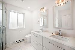 Ensuite bathroom -