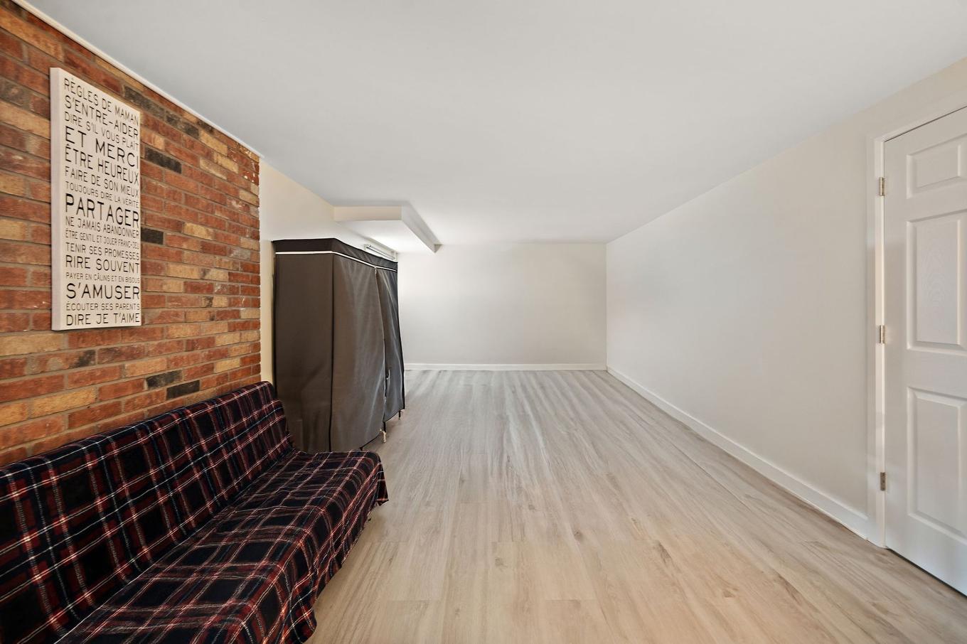 Sous-sol - 2240 Av. O'Brien, Montréal (Saint-Laurent), QC - Indoor Photo Showing Other Room