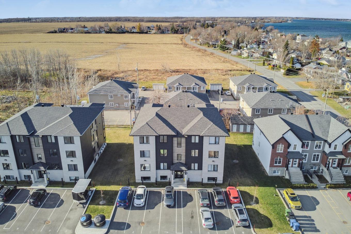 Overall view - 4-2202 Boul. Du Bord-De-L'Eau, Salaberry-De-Valleyfield, QC - Outdoor With View