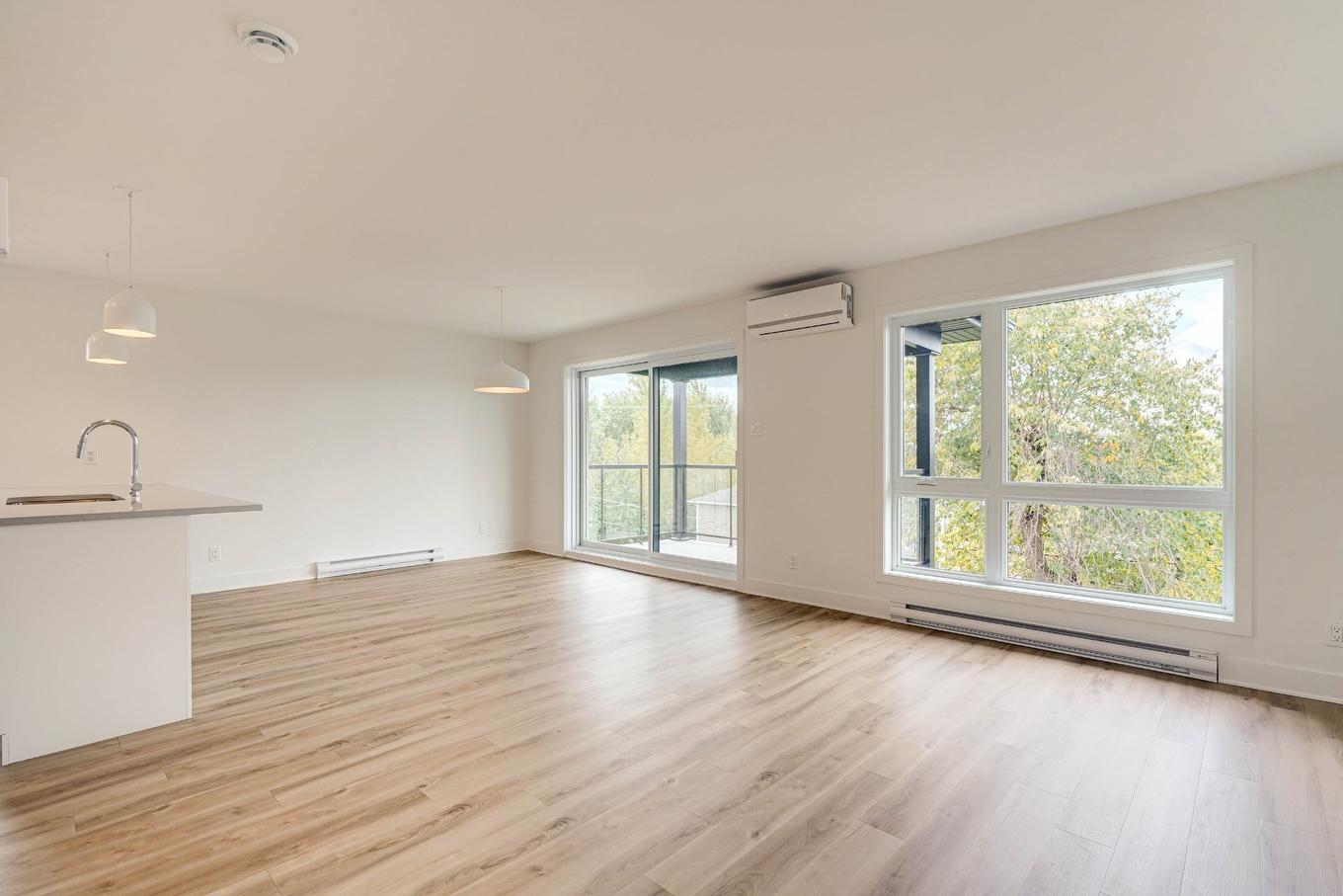 Overall view - 4-2202 Boul. Du Bord-De-L'Eau, Salaberry-De-Valleyfield, QC - Indoor