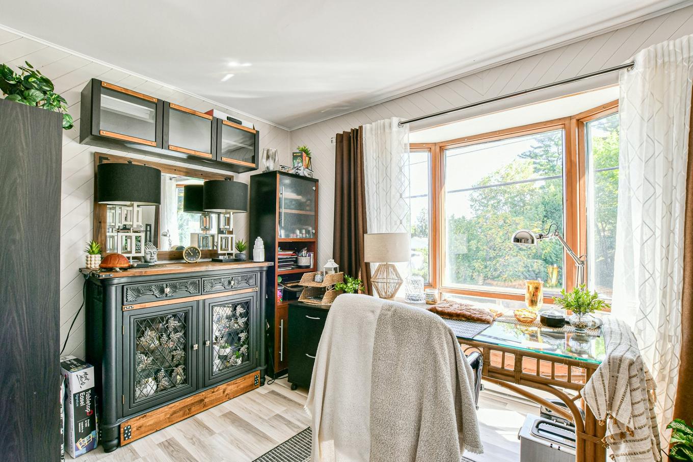 Bedroom - 552 - 556 Rue Chapleau, Saint-Jérôme, QC - Indoor