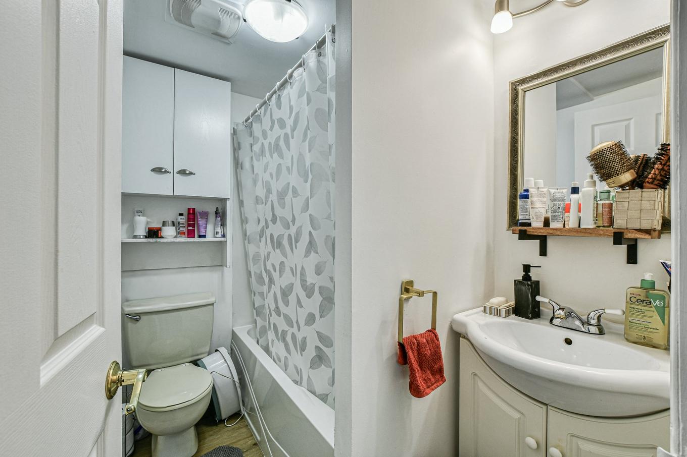 Bathroom - 552 - 556 Rue Chapleau, Saint-Jérôme, QC - Indoor Photo Showing Bathroom