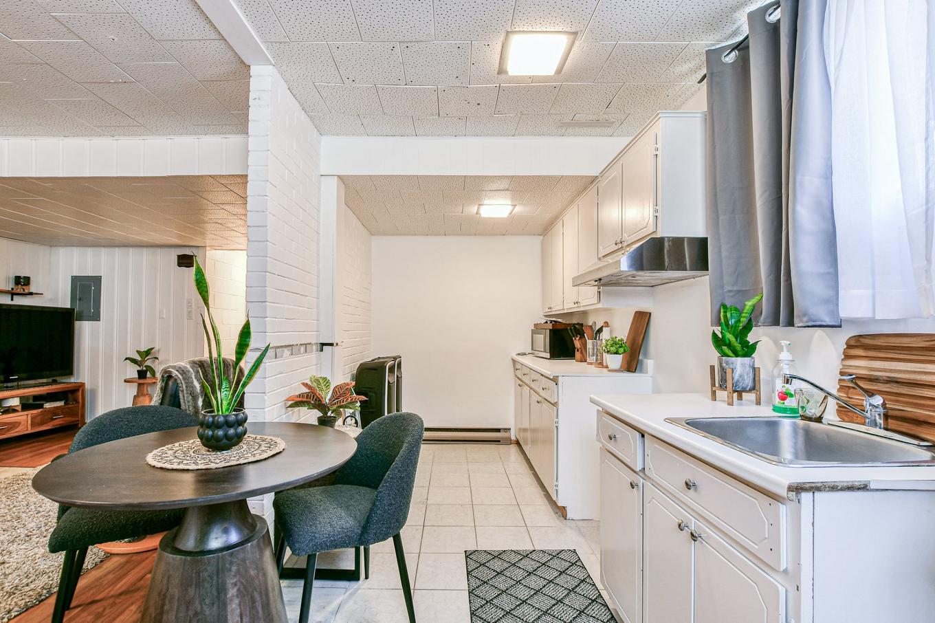 Kitchen - 552 - 556 Rue Chapleau, Saint-Jérôme, QC - Indoor