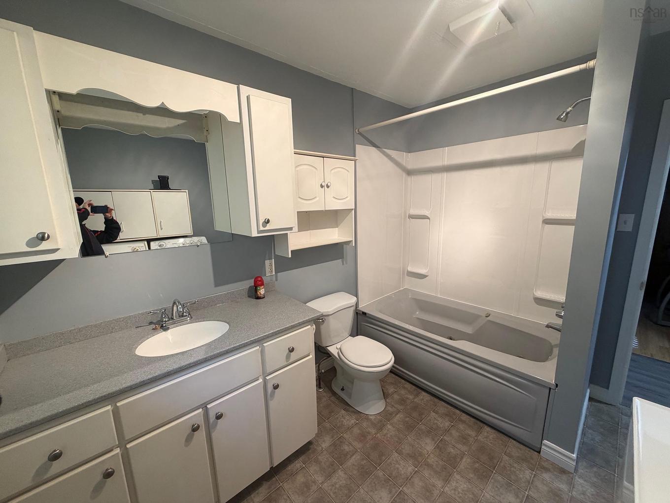 24 Highland Street, Sydney, NS