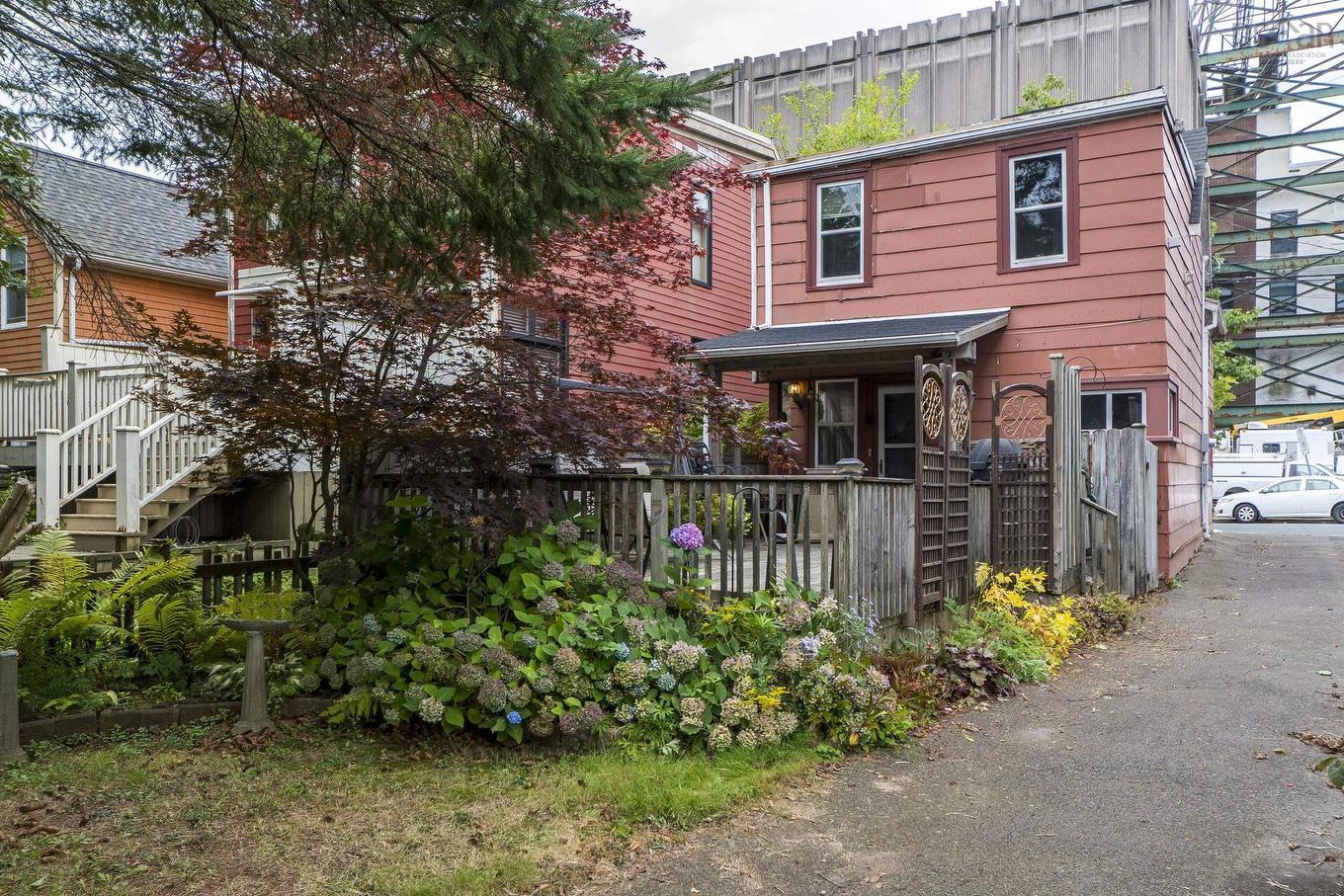 5726 Willow Street, Halifax, NS