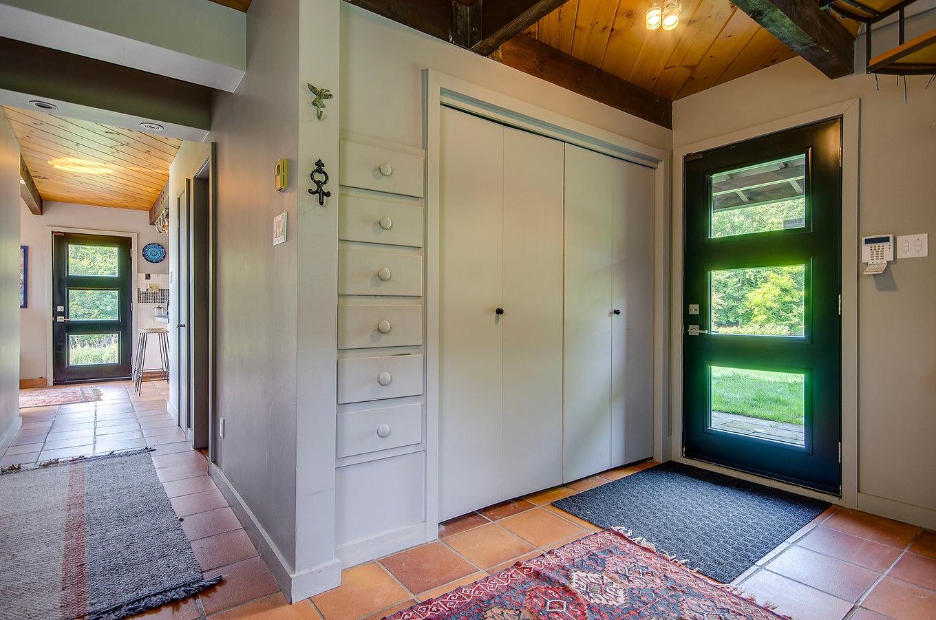 Hall - 2256 Ch. Scenic, Sutton, QC - Indoor Photo Showing Other Room