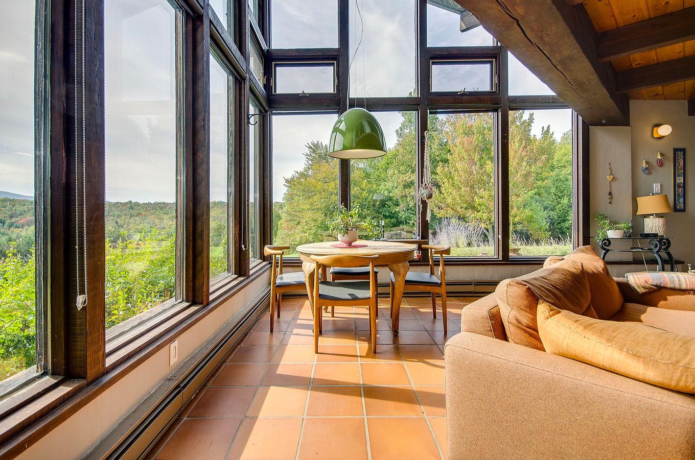 Dinette - 2256 Ch. Scenic, Sutton, QC - Indoor