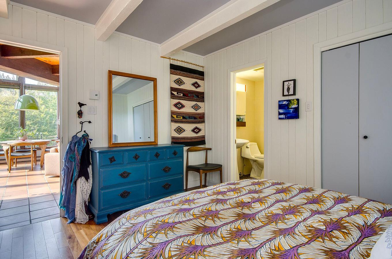 Primary bedroom - 2256 Ch. Scenic, Sutton, QC - Indoor Photo Showing Bedroom