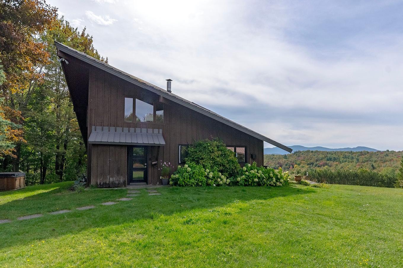 Exterior entrance - 2256 Ch. Scenic, Sutton, QC - Outdoor