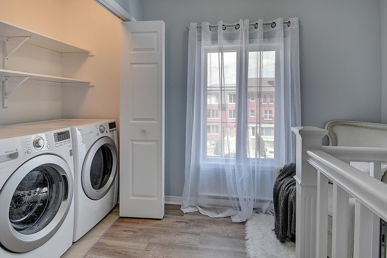 Salle de lavage - 8982 Crois. Du Louvre, Brossard, QC - Indoor Photo Showing Laundry Room