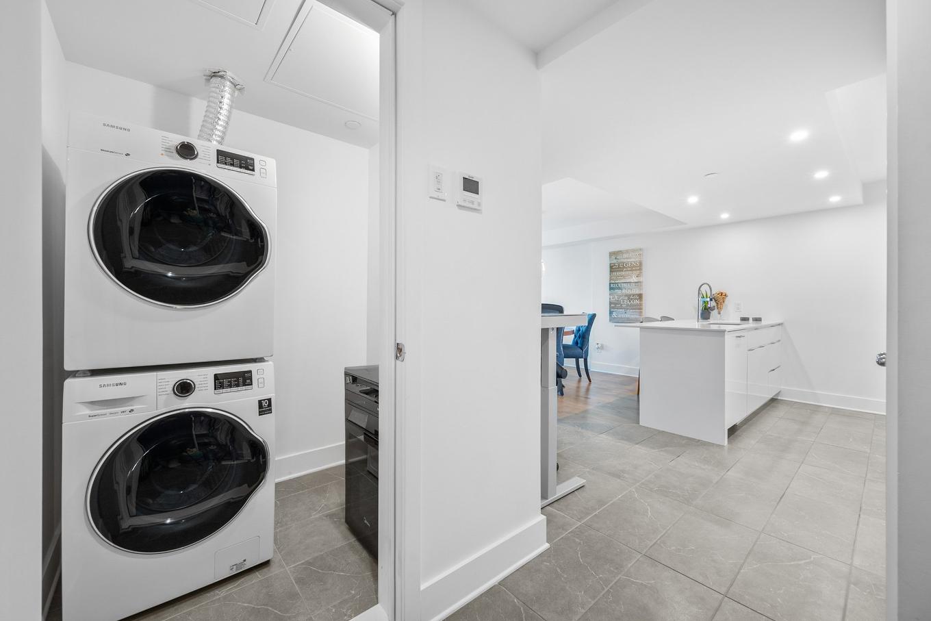 Laundry room - 515-1450 Rue Island, Montréal (Le Sud-Ouest), QC - Indoor Photo Showing Laundry Room