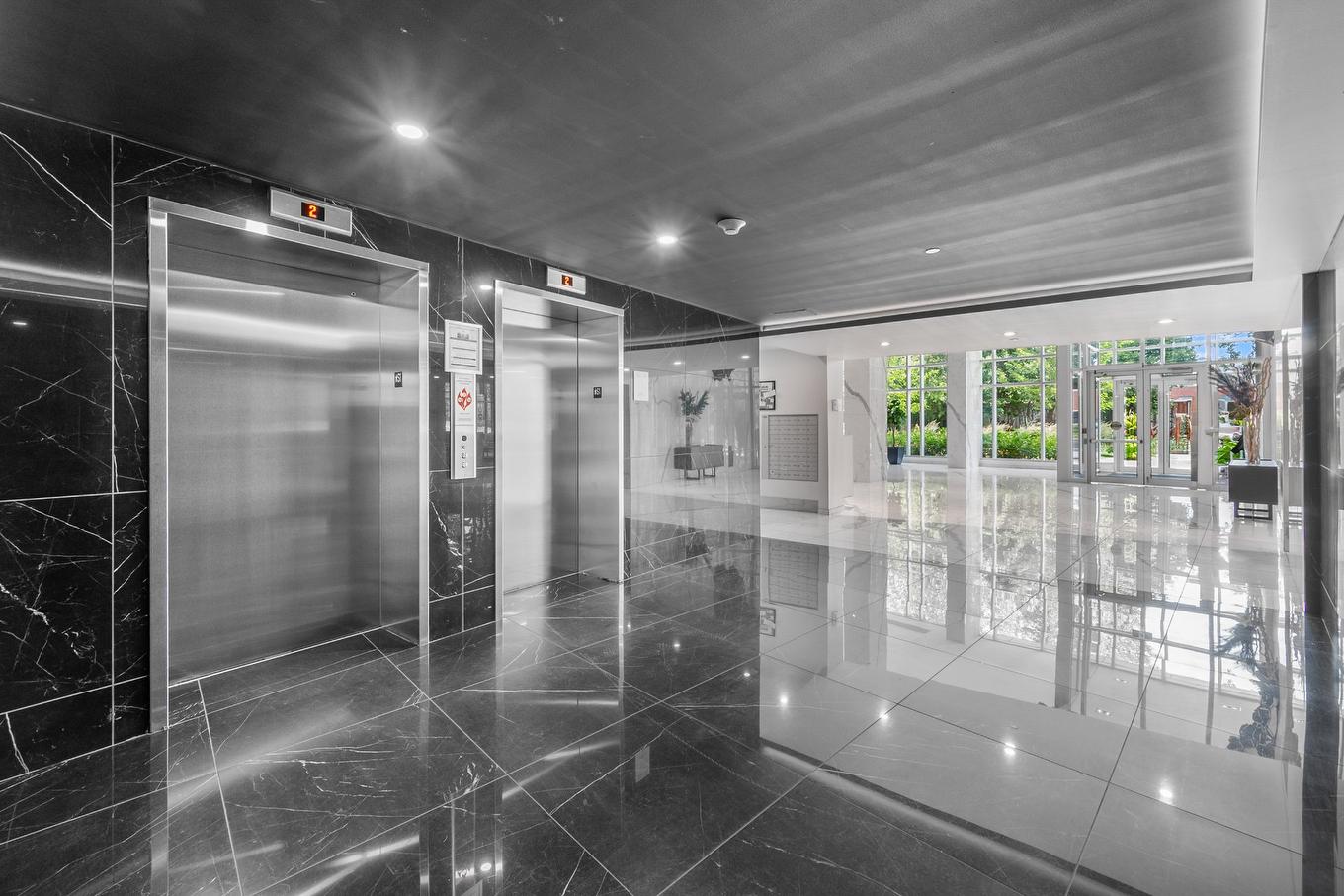 Elevator - 515-1450 Rue Island, Montréal (Le Sud-Ouest), QC - Indoor Photo Showing Bathroom