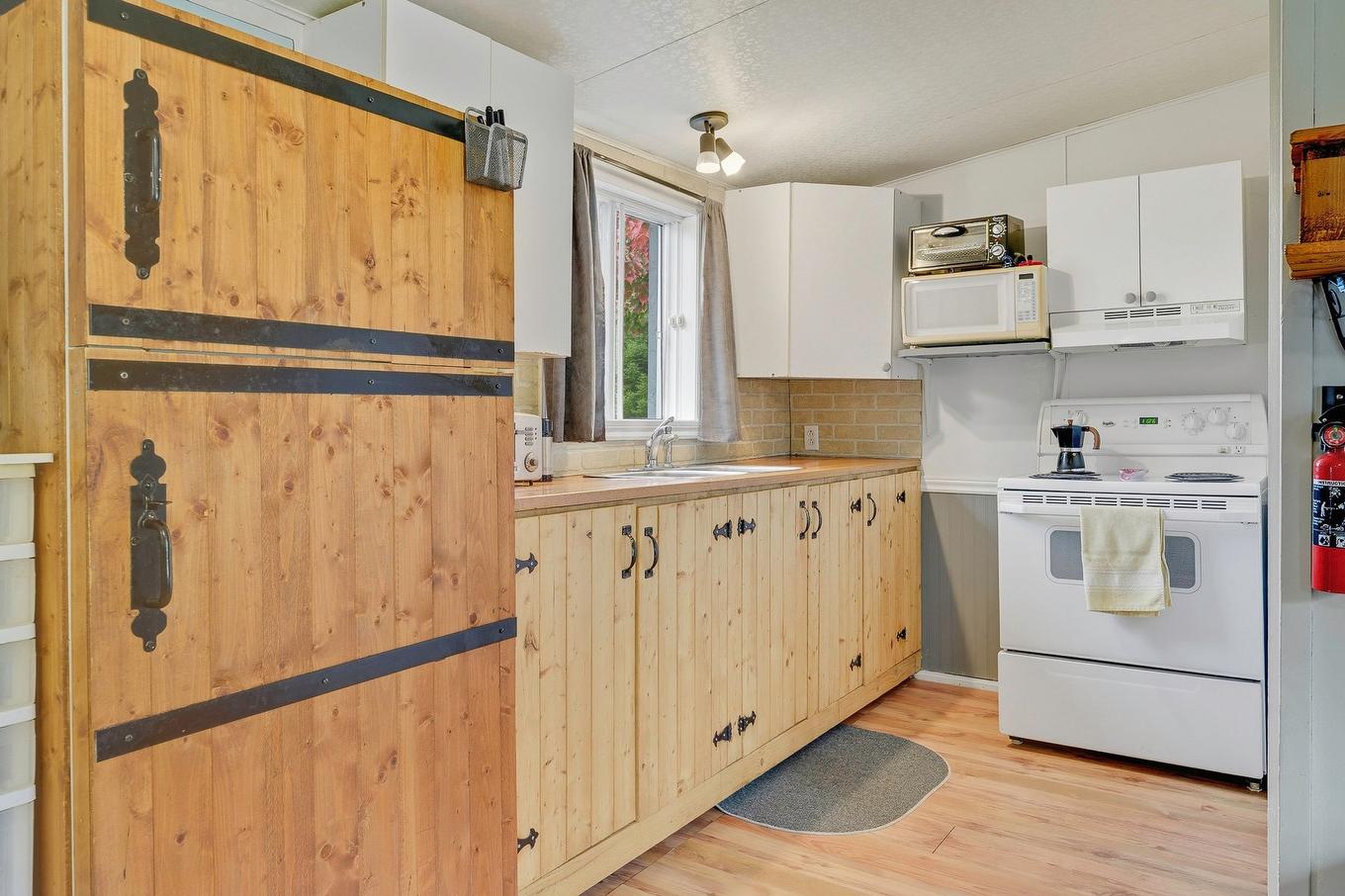 Kitchen - 198 Ch. De La Source, Lantier, QC - Indoor Photo Showing Kitchen