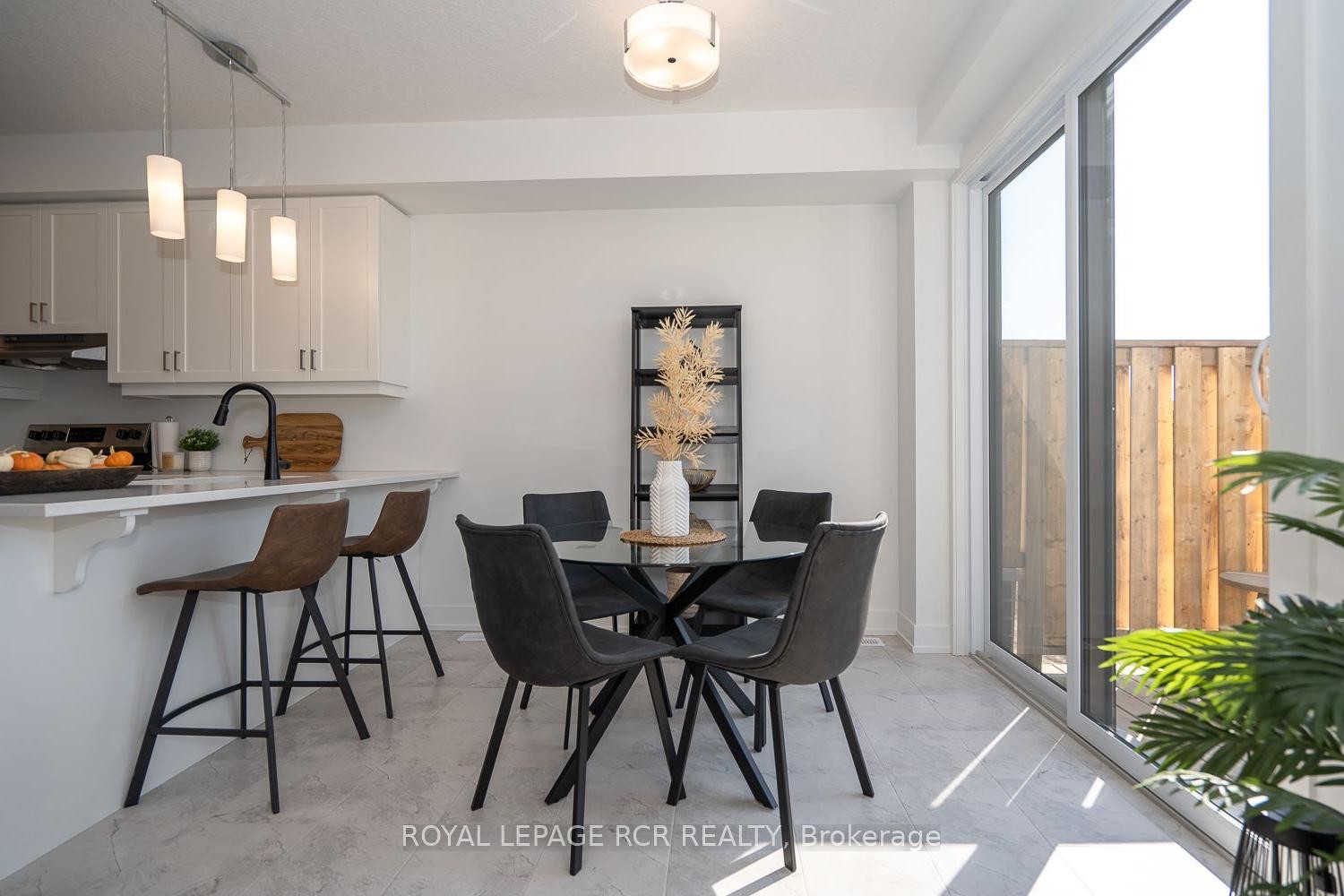 19-690 Broadway Avenue, Orangeville, ON - Indoor