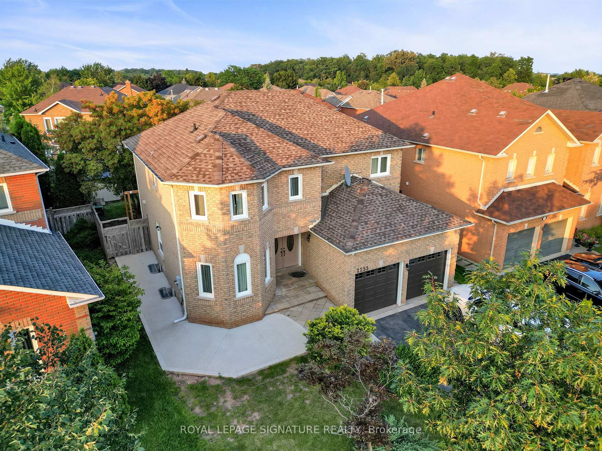 Bsmt-2255 Grand Ravine Drive, Oakville, ON - Outdoor