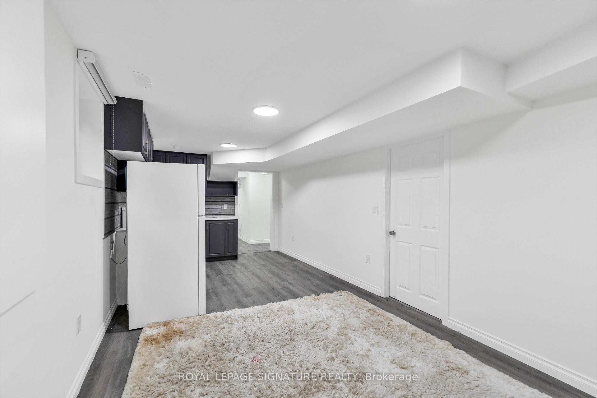 Bsmt-2255 Grand Ravine Drive, Oakville, ON - Indoor Photo Showing Other Room