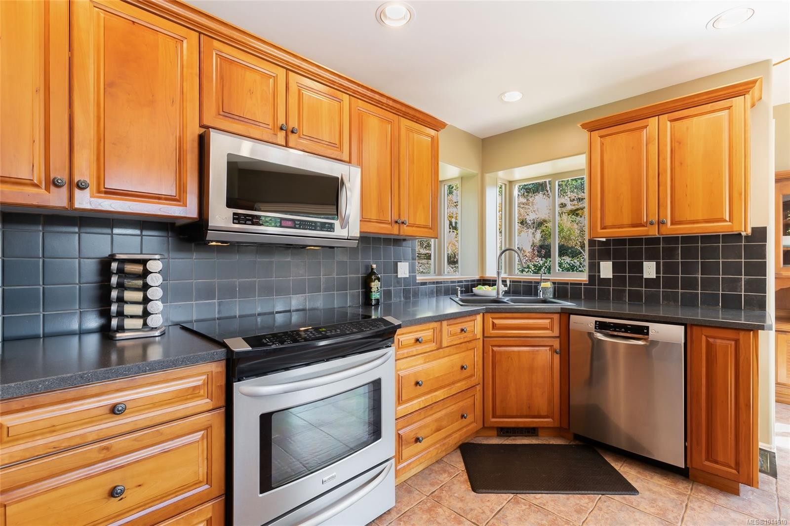 3380 Redden Rd, Nanoose Bay, BC