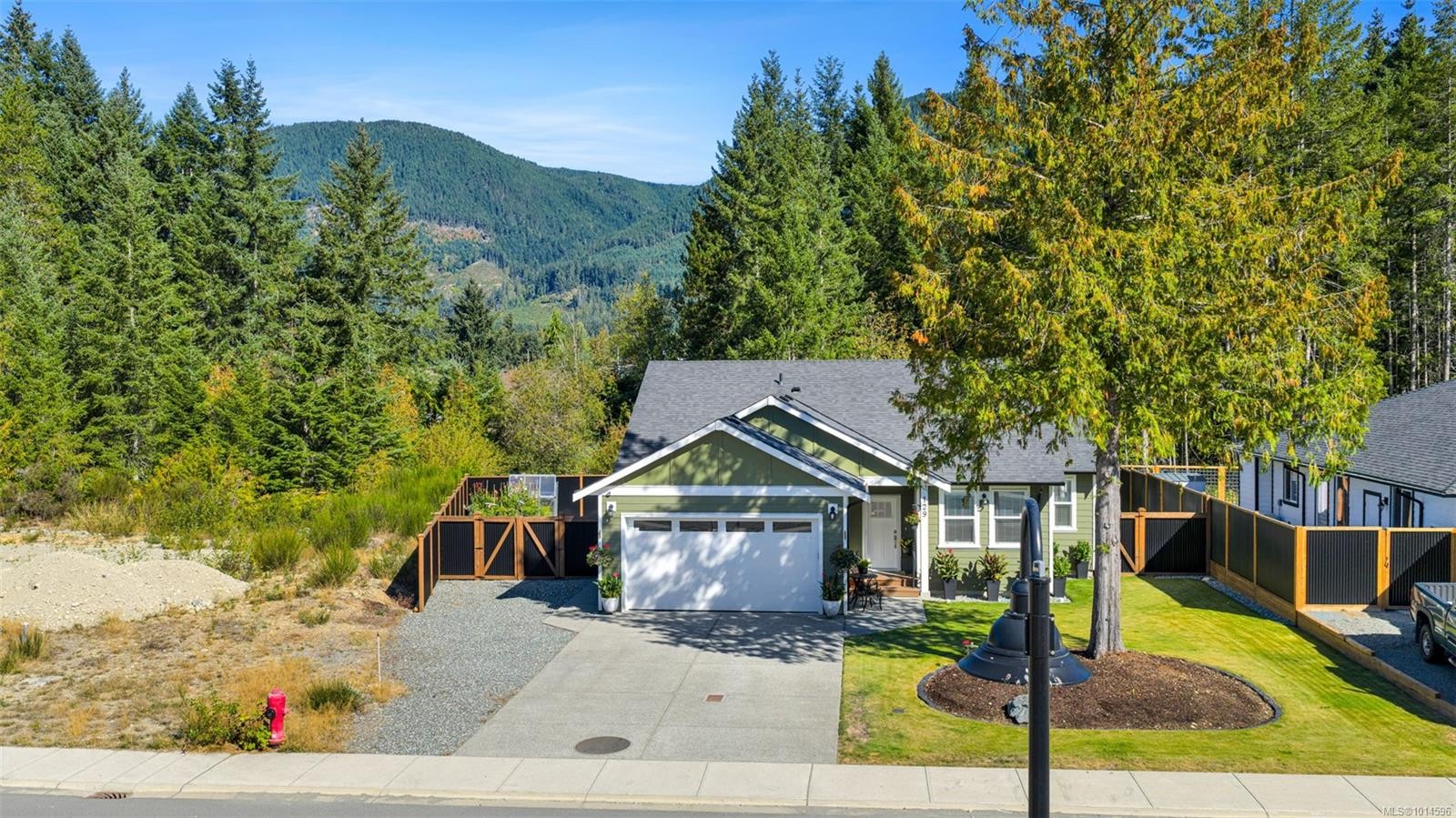 129 Edgewood Dr, Lake Cowichan, BC