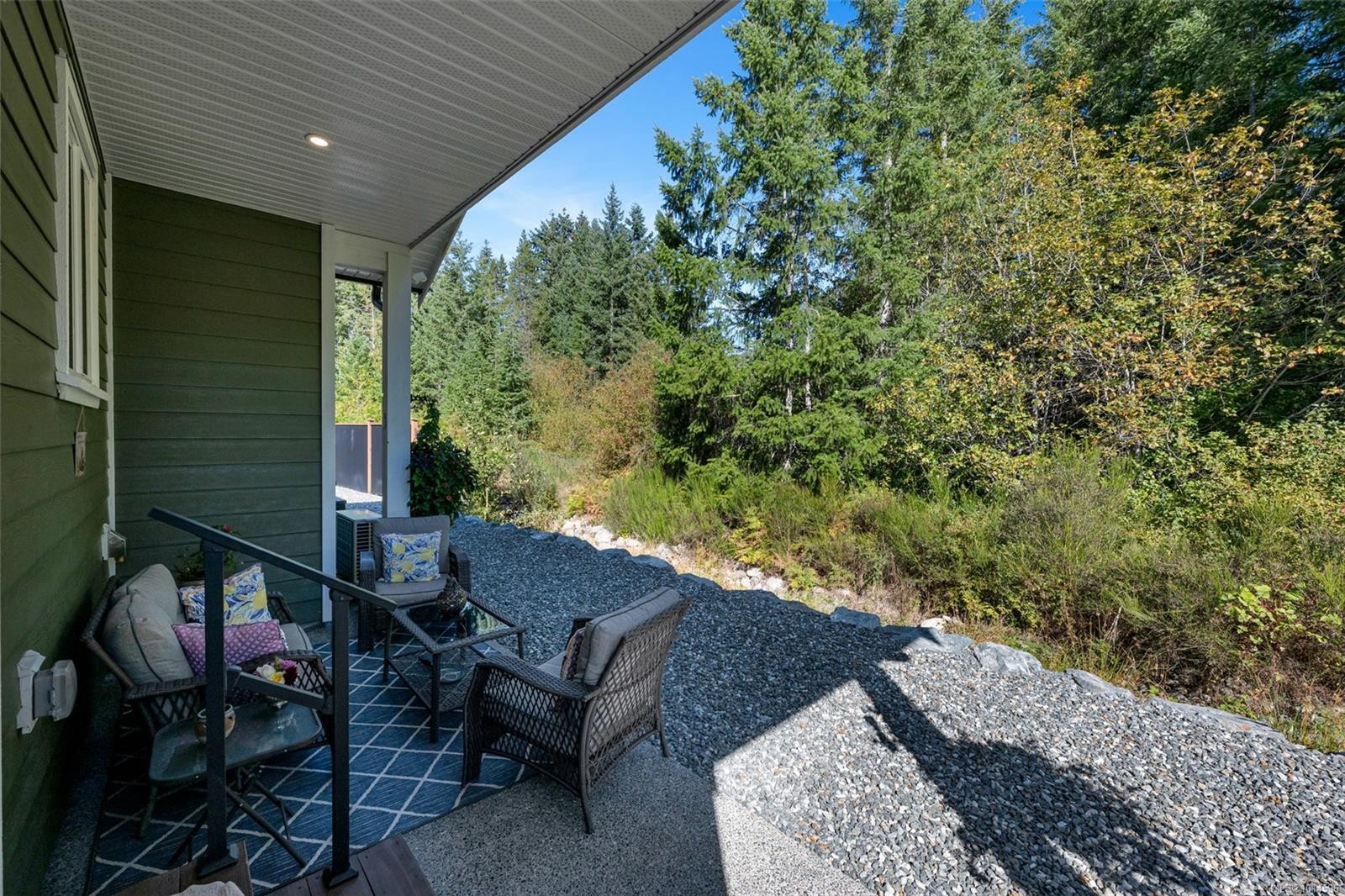 129 Edgewood Dr, Lake Cowichan, BC