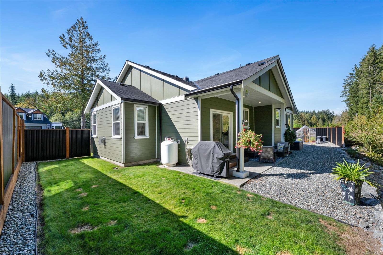 129 Edgewood Dr, Lake Cowichan, BC