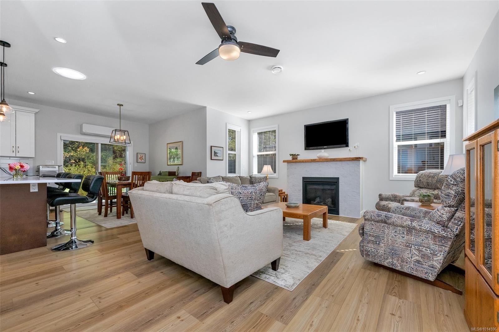 129 Edgewood Dr, Lake Cowichan, BC