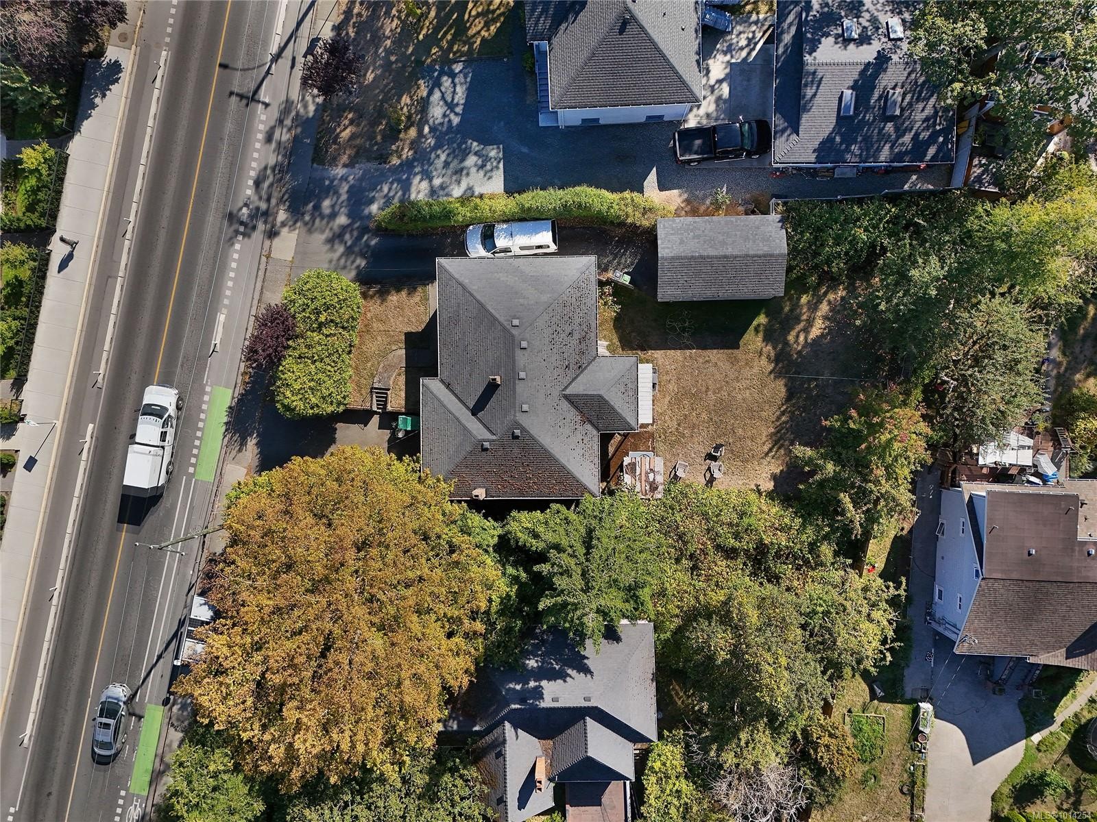 826 Lampson St, Esquimalt, BC