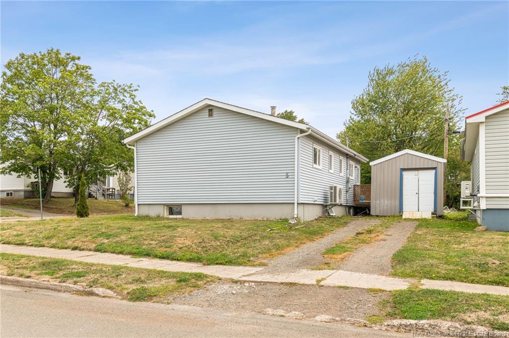 5 Wildwood, Moncton, NB