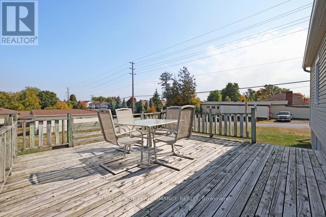 2002 Carp Road, Ottawa, ON