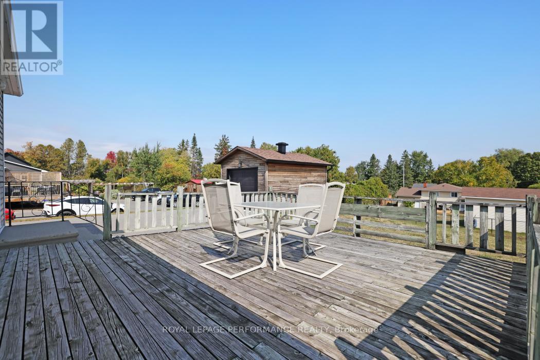 2002 Carp Road, Ottawa, ON