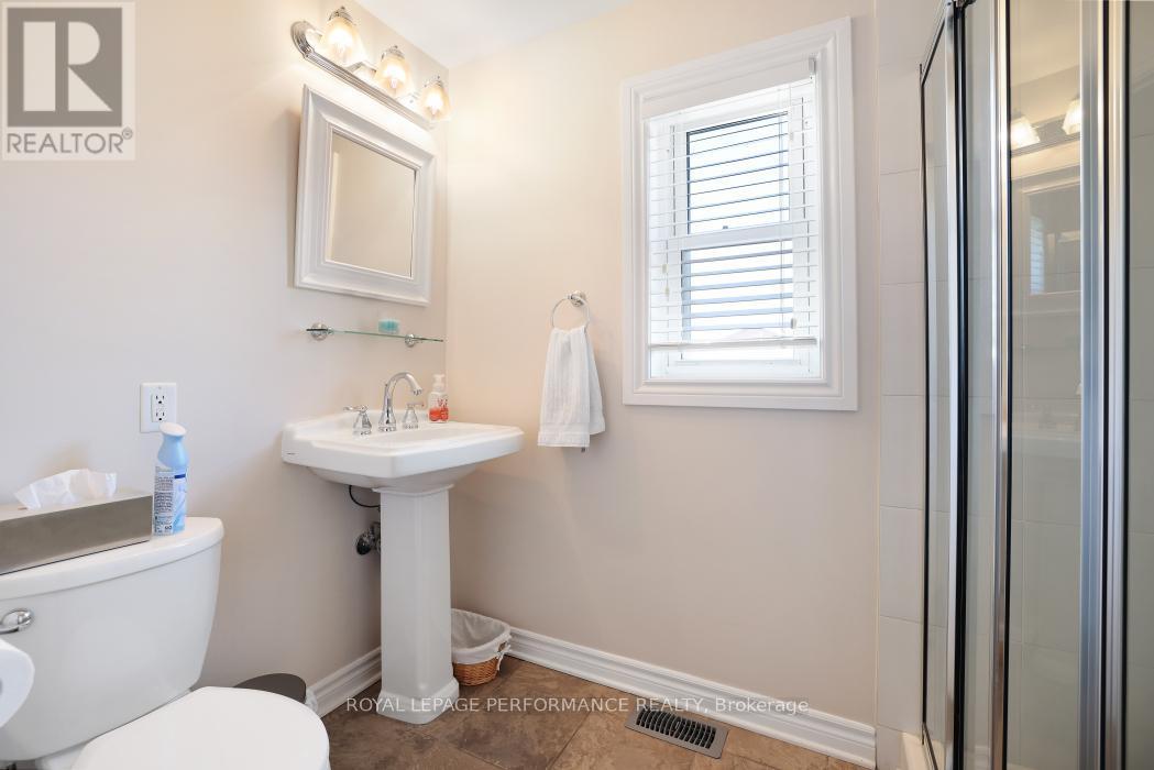 2002 Carp Road, Ottawa, ON