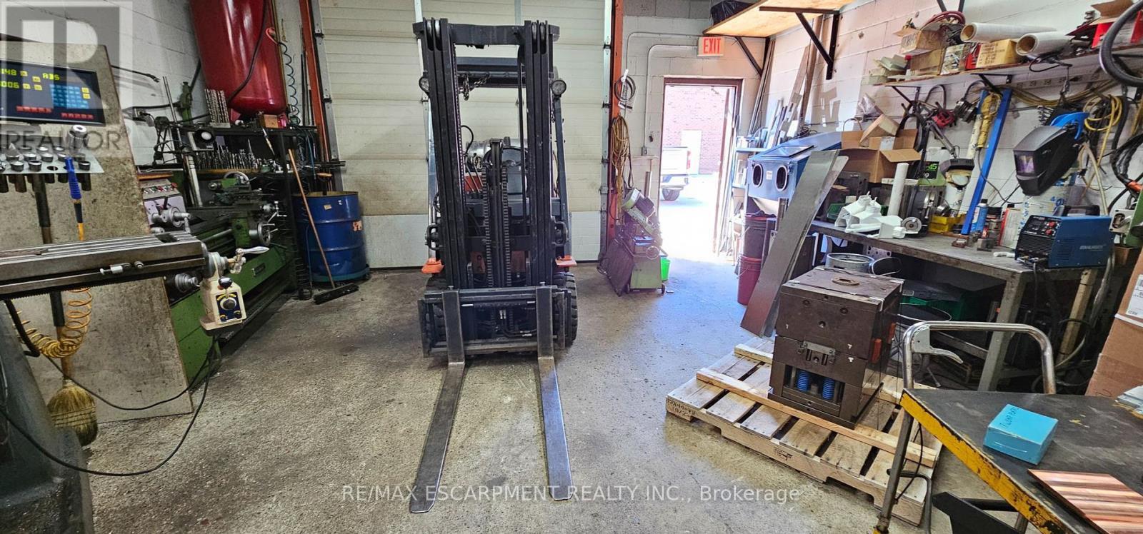 3 - 1075 Westport Crescent, Mississauga, ON