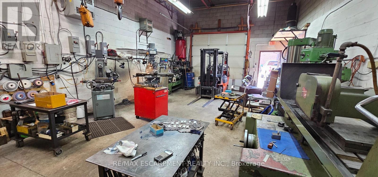 3 - 1075 Westport Crescent, Mississauga, ON