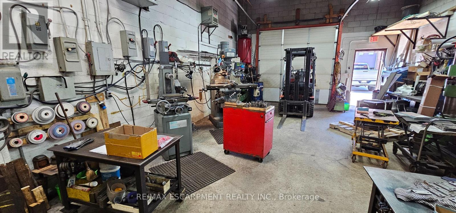 3 - 1075 Westport Crescent, Mississauga, ON