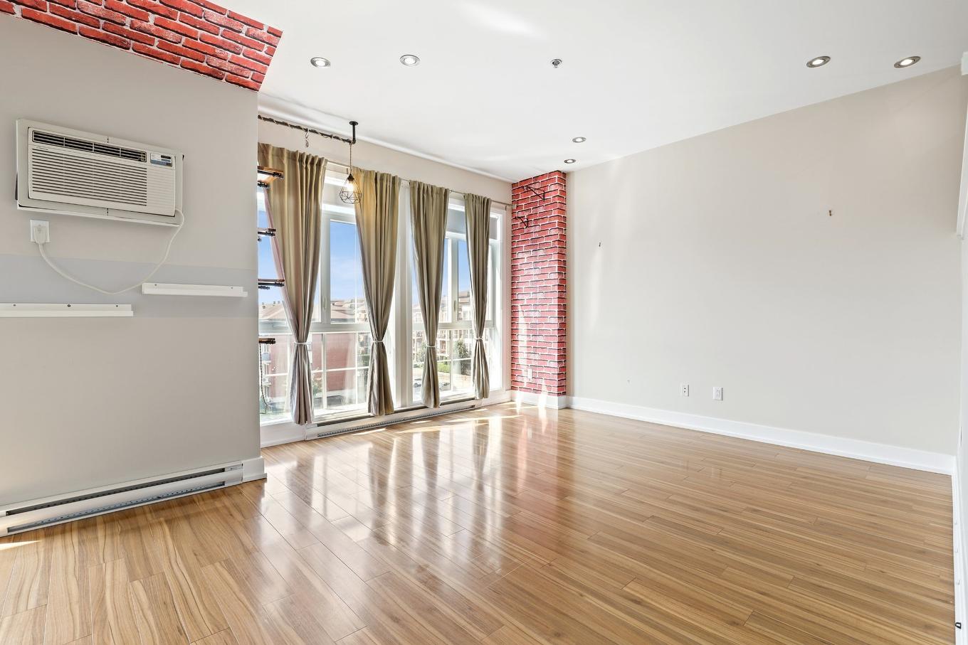 Living room - 414-200 Av. Du Golf, La Prairie, QC - Indoor Photo Showing Other Room
