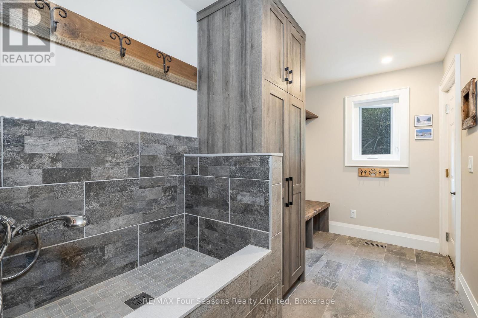 Mudroom off Garage and Dog Wash - 159 Indian Circle, Blue Mountains, ON - Indoor Photo Showing Bathroom