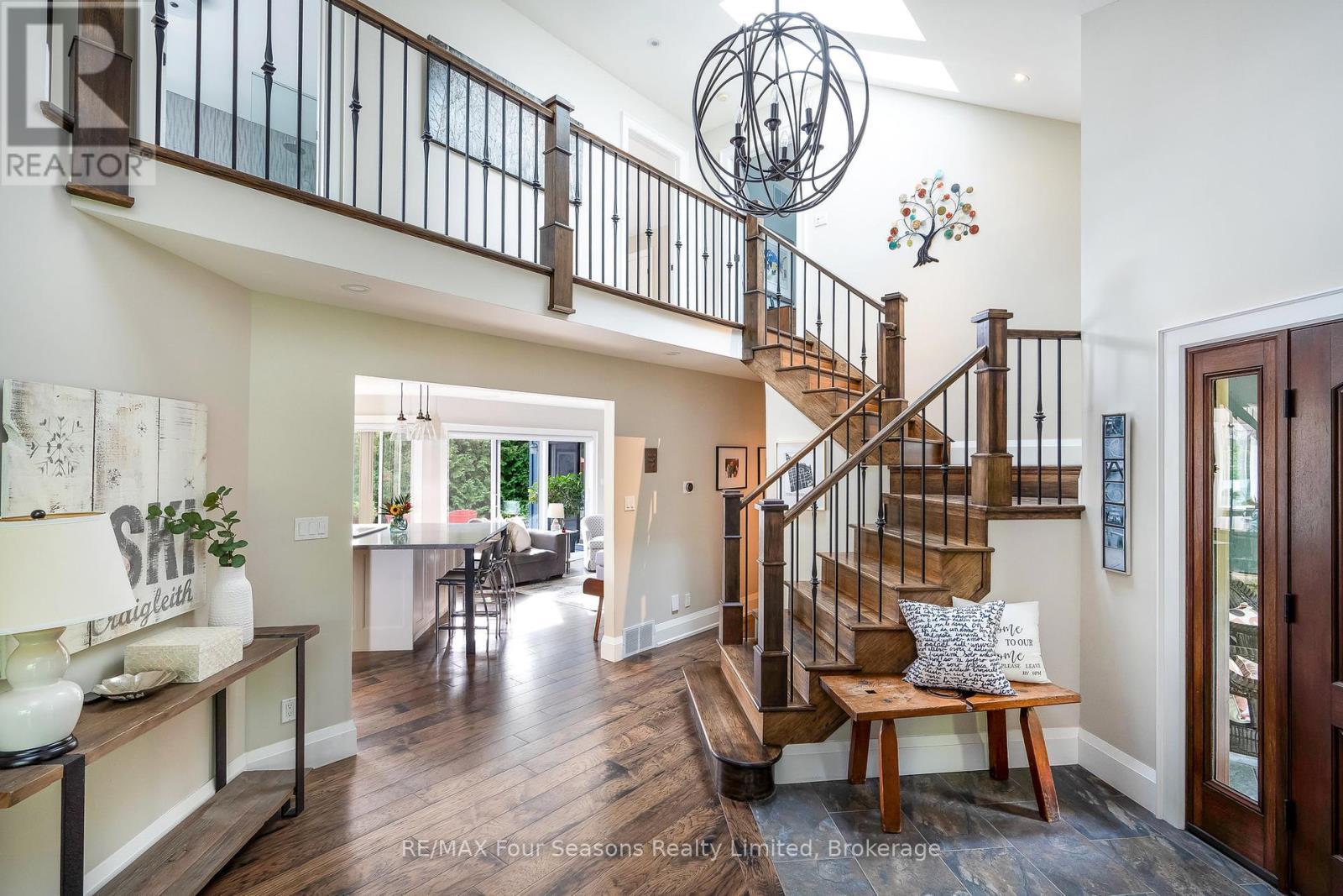 159 Indian Circle, Blue Mountains, ON - Indoor Photo Showing Other Room
