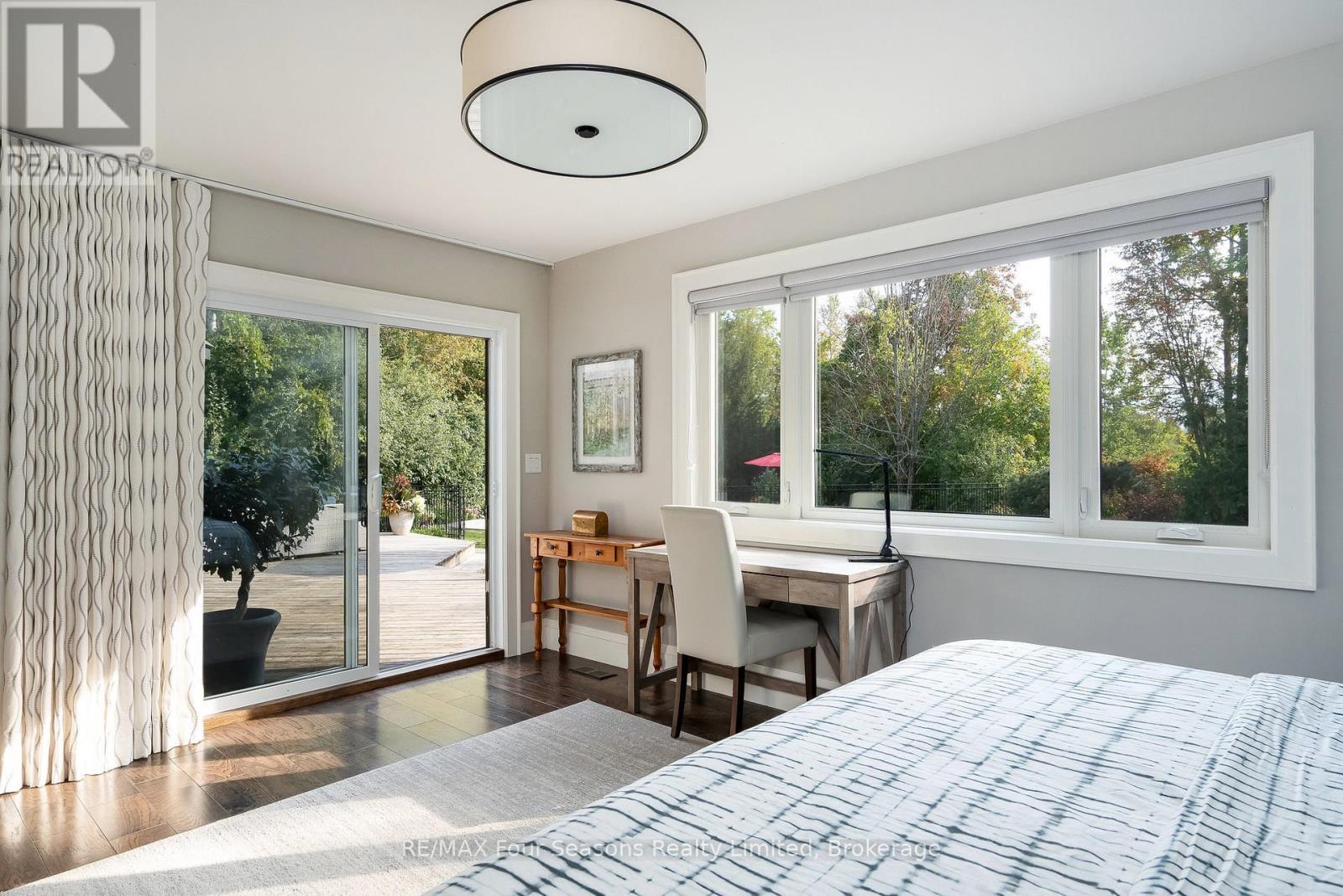 159 Indian Circle, Blue Mountains, ON - Indoor Photo Showing Bedroom