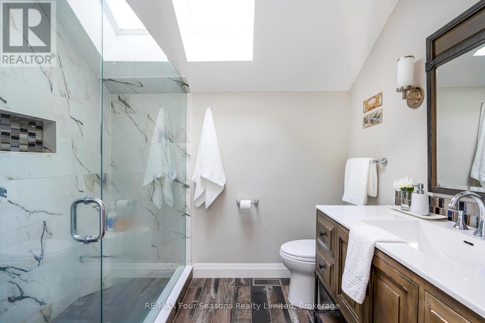 Primary Bathroom - 159 Indian Circle, Blue Mountains, ON - Indoor Photo Showing Bathroom