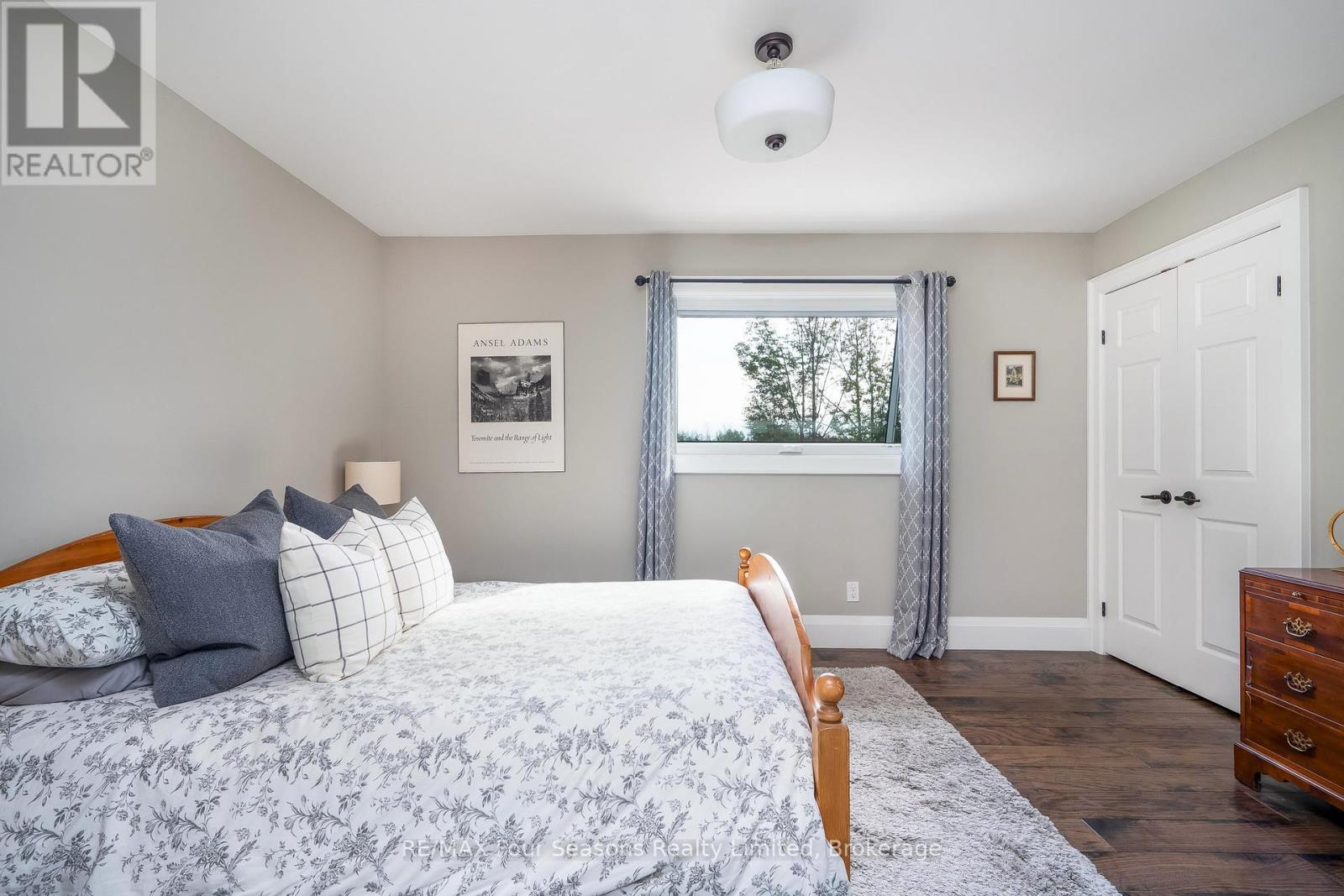 159 Indian Circle, Blue Mountains, ON - Indoor Photo Showing Bedroom