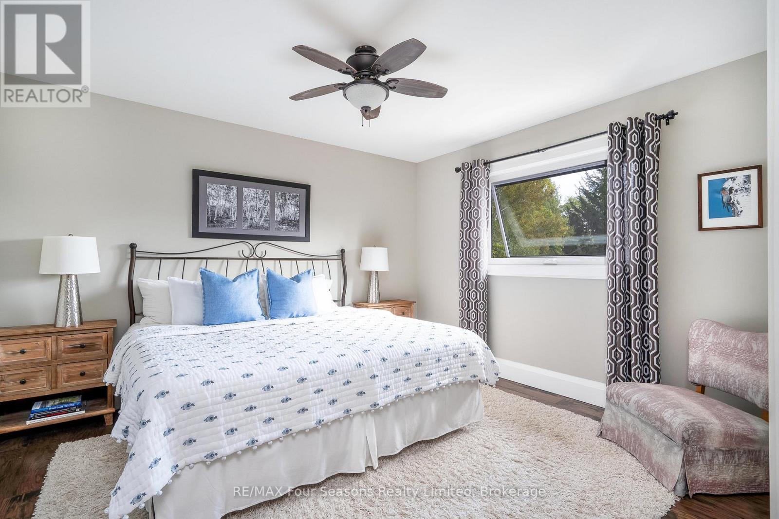 159 Indian Circle, Blue Mountains, ON - Indoor Photo Showing Bedroom