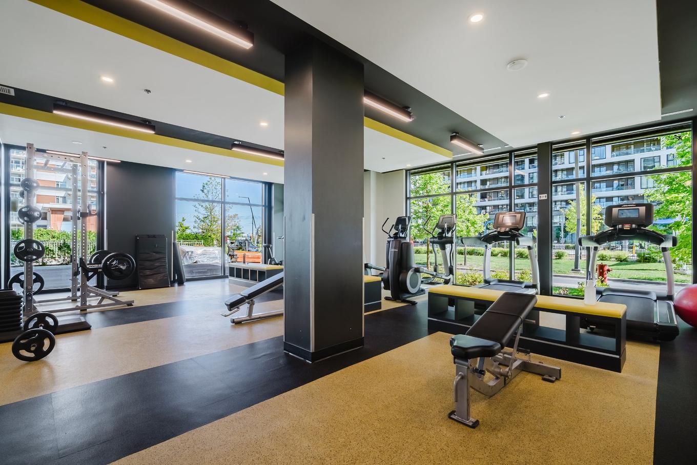 Exercise room - 1602-5505 Boul. Du Quartier, Brossard, QC - Indoor Photo Showing Gym Room