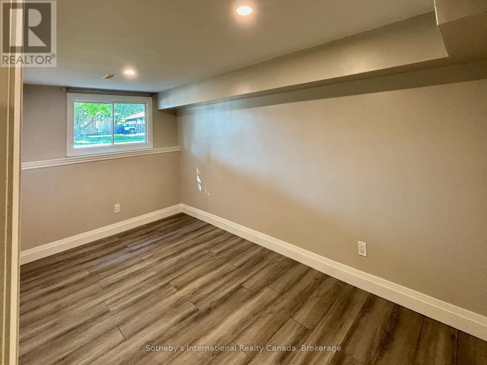 2 - 55 Courtice Crescent, Collingwood, ON - Indoor Photo Showing Other Room