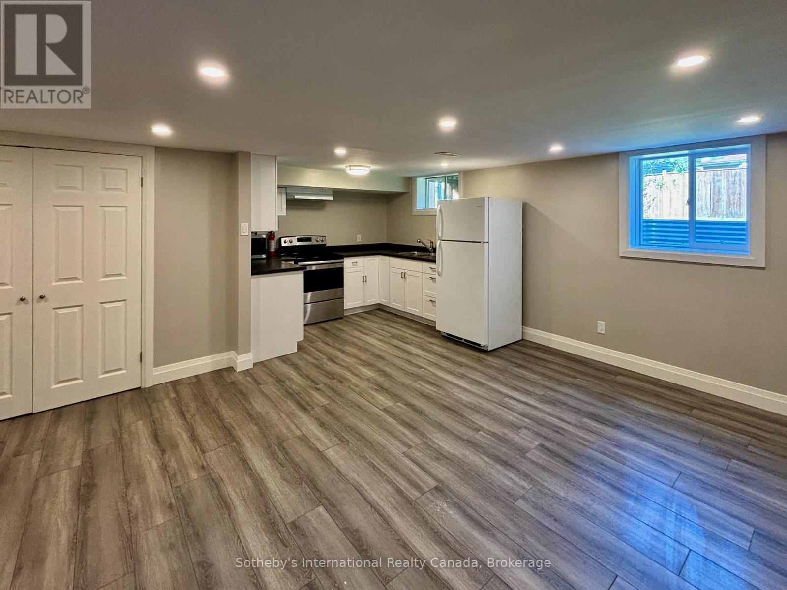 2 - 55 Courtice Crescent, Collingwood, ON - Indoor