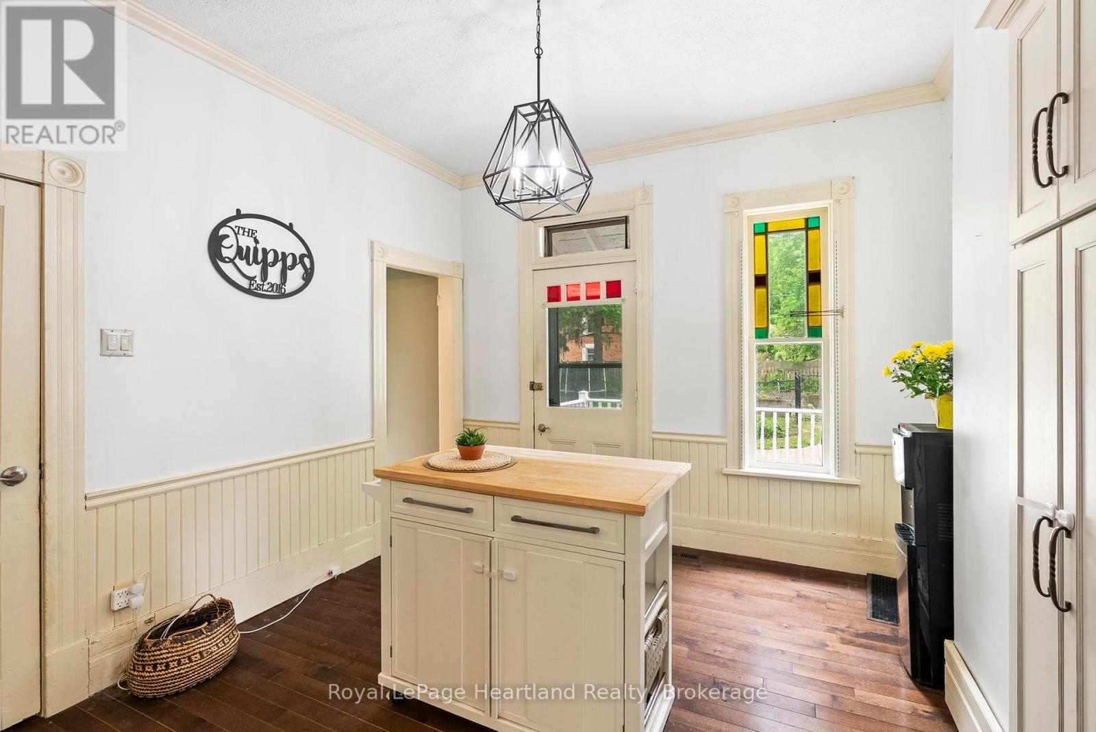 1047 Gibson Street, Howick, ON - Indoor