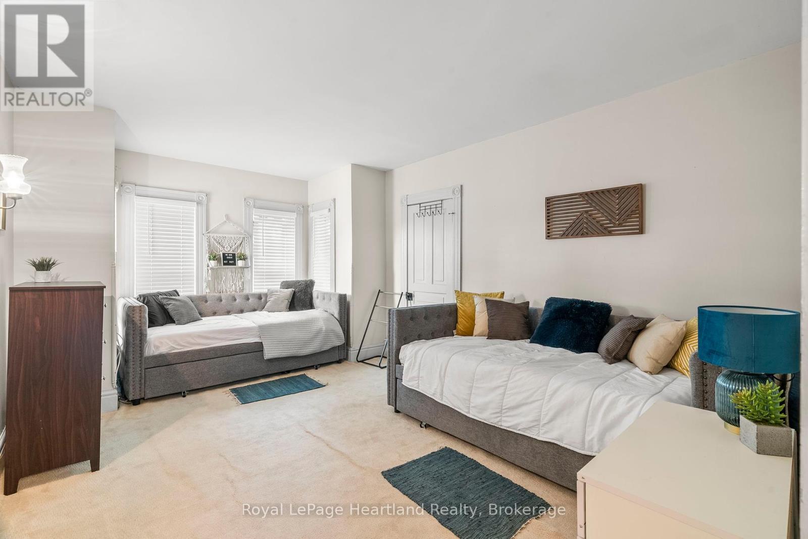 1047 Gibson Street, Howick, ON - Indoor