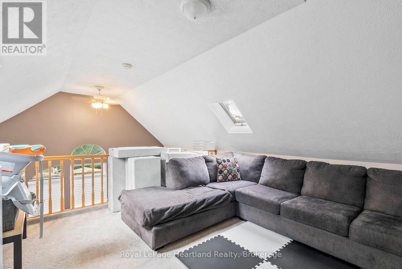 1047 Gibson Street, Howick, ON - Indoor Photo Showing Other Room