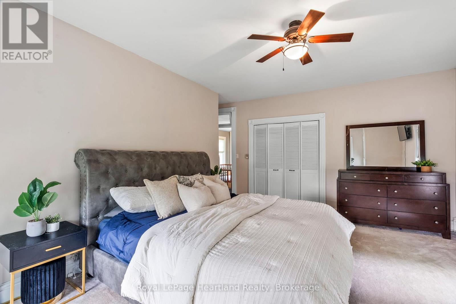 1047 Gibson Street, Howick, ON - Indoor Photo Showing Bedroom