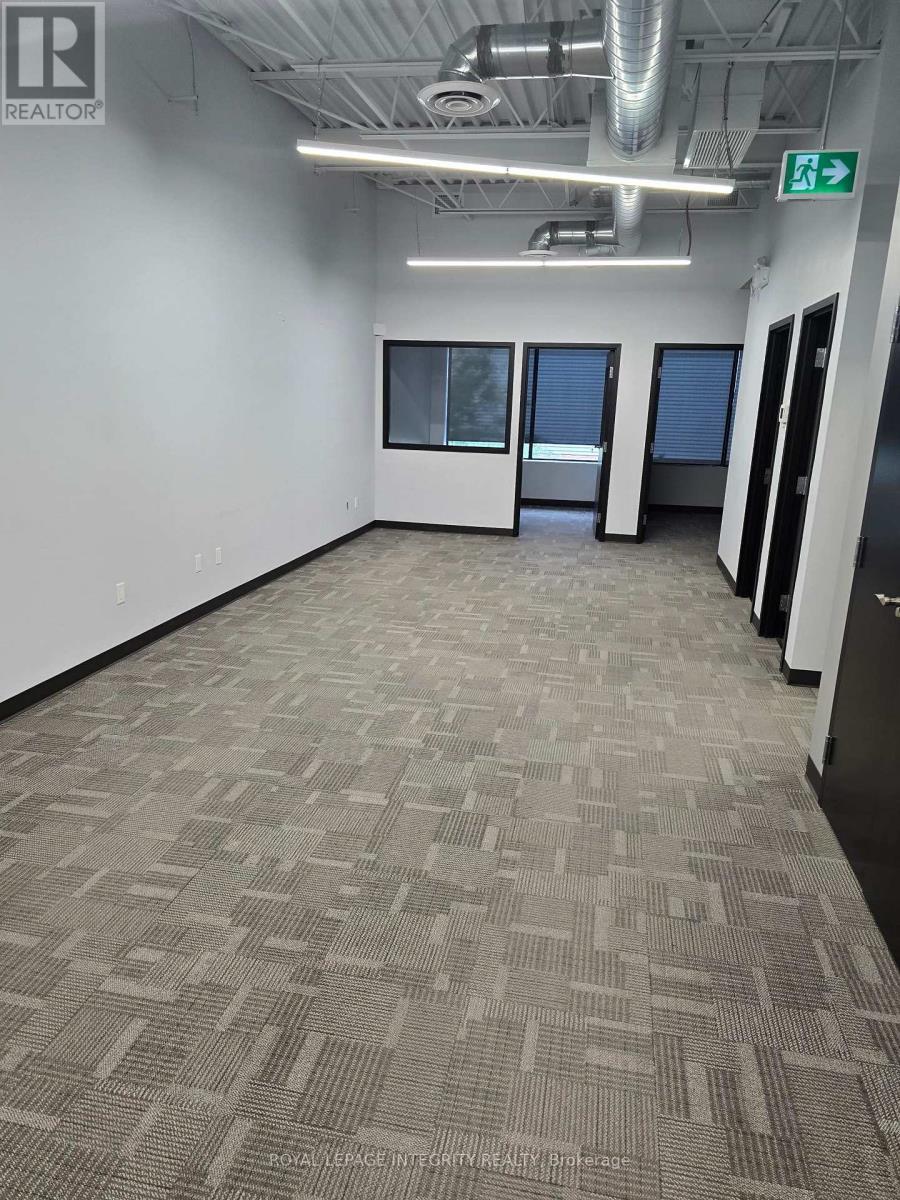 210 - 2310 St Laurent Boulevard N, Ottawa, ON