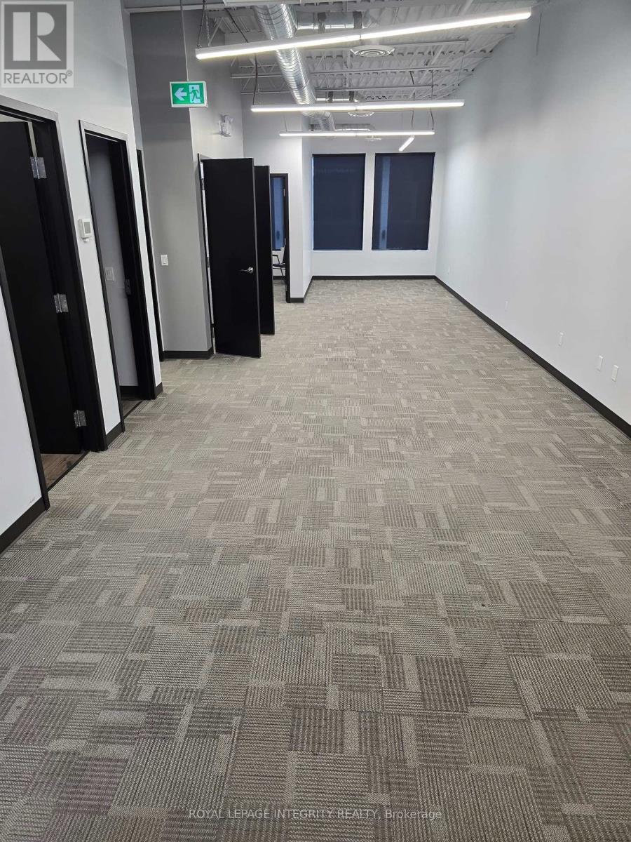 210 - 2310 St Laurent Boulevard N, Ottawa, ON