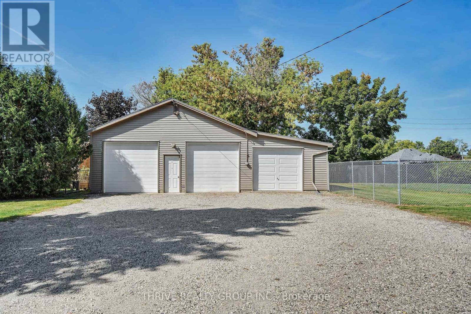 27747 Clyde Street, Adelaide Metcalfe (Kerwood), ON